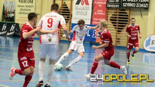 Dreman przegrywa na własnym parkiecie