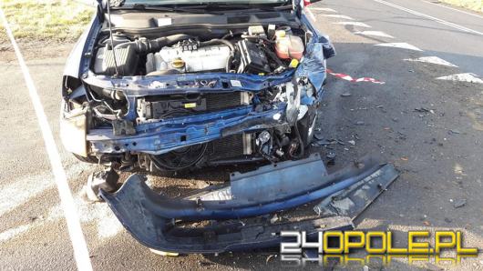 Groźny wypadek w Kamiennej. 22-letnia pasażerka trafiła do szpitala