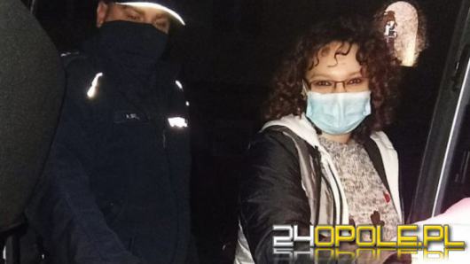 Policjanci dostarczyli świąteczne paczki bezdomnym