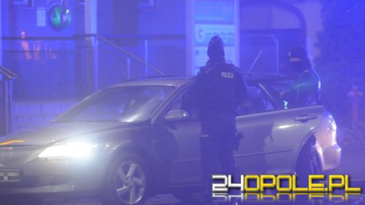 (Nie) Szczęśliwy Nowy Rok dla kierującego mazdą i jego pasażera