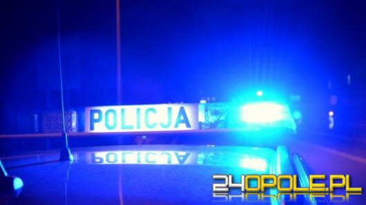 Pijany mężczyzna chciał skoczyć z mostu - desperata uratował policjant