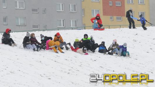 Dzieci doczekały się zimy! Park AK pełen śnieżnych bałwanów