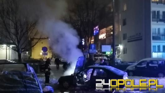Pożar samochodu osobowego na ulicy Kieleckiej w Opolu