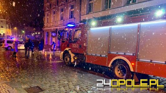 Zimna noc w centrum Opola. Trwa usuwanie awarii sieci ciepłowniczej