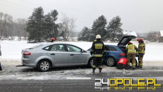 Zderzenie na DW 901 w Zawadzkiem. Jedna osoba w szpitalu