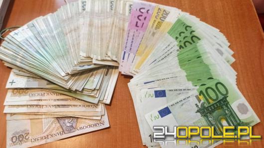 Policjanci z Opola odzyskali blisko 65 tysięcy złotych należących do seniorki