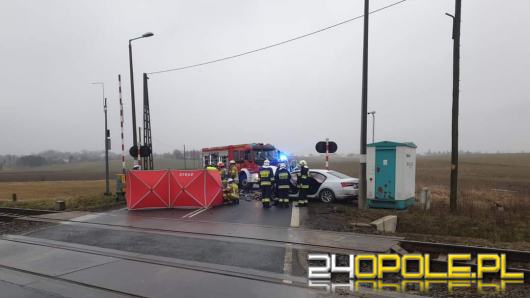 Czołowe zderzenie pojazdów w Większycach. Jedna osoba nie żyje