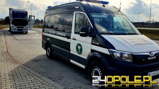 Kierowca ciężarówki symulował odpoczynek. Został ukarany za jazdę "na magnesie"