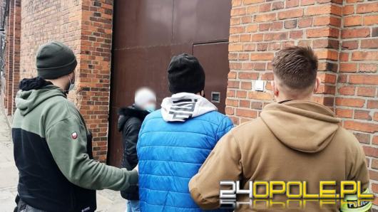 Poszukiwany listem gończym, aby zmylić policjantów, posługiwał się danymi swojego brata.