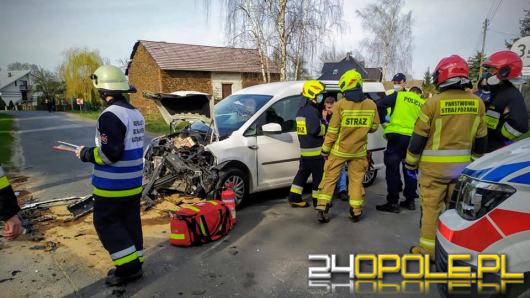 Zderzenie samochodów w powiecie oleskim. Wśród rannych jest dziecko