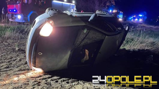 Wypadek w Chróścinie. Auto wypadło z drogi, kierowca pijany