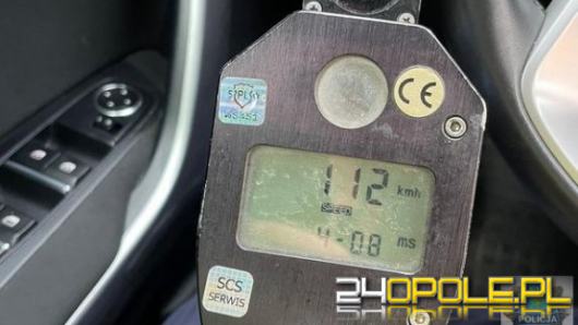 Jechał ponad dwukrotnie szybciej niż pozwalają na to przepisy