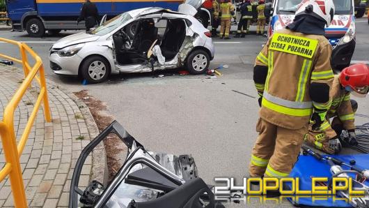 Wypadek w Domaszowicach. Droga jest całkowicie zablokowana 