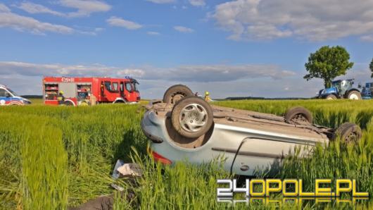 Dachowanie w powiecie kluczborskim. Kobieta trafiła do szpitala