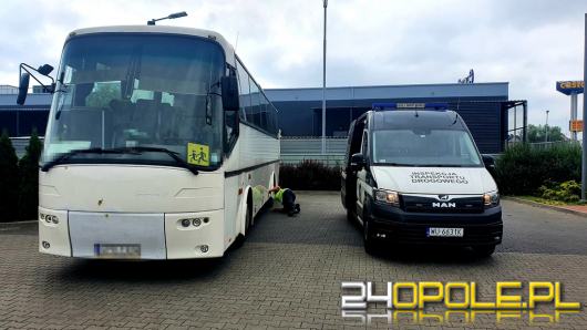 Wiózł dzieci na wycieczkę autobusem w tragicznym stanie. WITD wycofało pojazd z ruchu