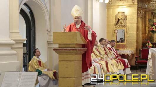 Polski episkopat o pedofilii w Kościele. Prymas prosi o przebaczenie