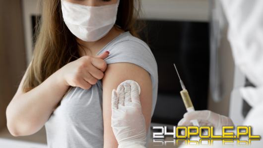 Tempo szczepień zwalnia. Rząd apeluje o pomoc do ważnej instytucji