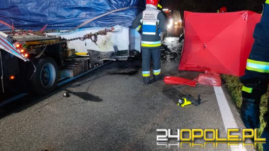 Tragiczny wypadek w powiecie kluczborskim. Kierowca Volkswagena zginął na miejscu