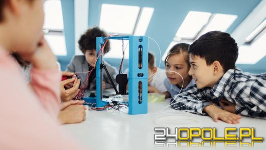 Drukarki 3D i gogle VR w każdej szkole? 
