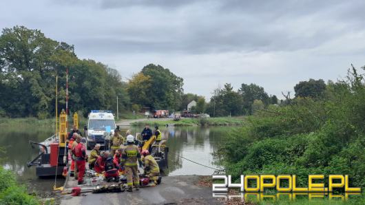 Kobieta wpadła do rzeki. Lądował śmigłowiec LPR