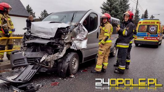 Wypadek w Walidrogach. Ranny policjant trafił do szpitala