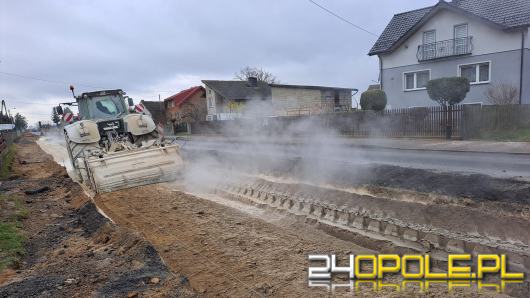 Postępują prace przy rozbudowie DK45 od Praszki do granicy województwa