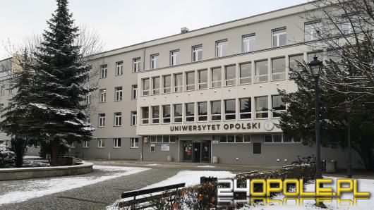 Ponad 77 procent ankietowanych studentów Uniwersytetu Opolskiego zaszczepiło się przeciw Covid-19