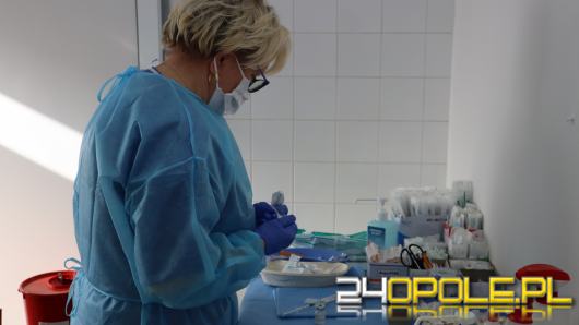 Ponad 70 tys. dawek szczepionek przeciwko Covid-19 podały w rok zespoły z USK w Opolu