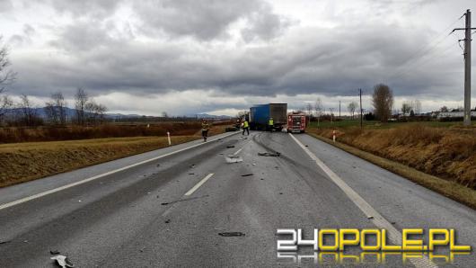 Śmiertelny wypadek na obwodnicy Lubrzy. Nie żyje 74-letni kierowca