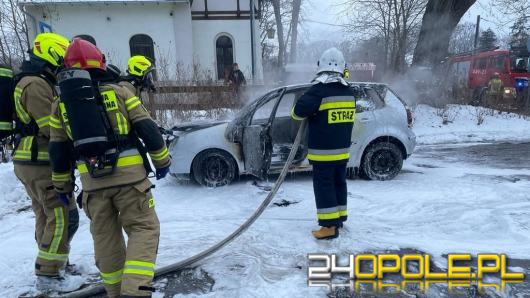 Pożar samochodu w Mosznej