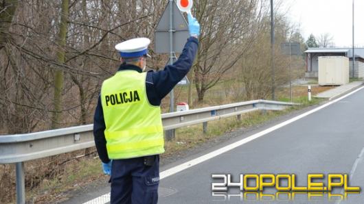 Nietrzeźwy, z zakazem prowadzenia, niesprawnym samochodem - zatrzymany