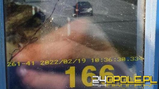 Za zbyt szybką jazdę zostali ukarani wysokimi mandatami