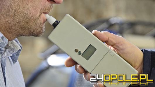 Szef przywita cię w pracy alkomatem. I zbada bez twojej zgody