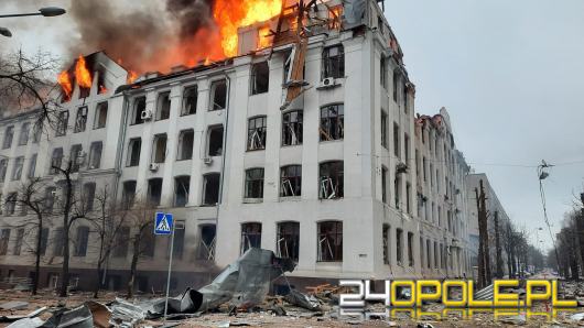 Mocne słowa Bidena i ukraińskie miasta w ogniu
