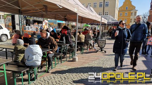 Food Trucki opanowały opolski Rynek. "Nigdy się nie nudzą"