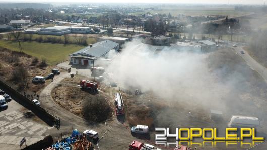 Pożar hali produkcyjnej w Opolu