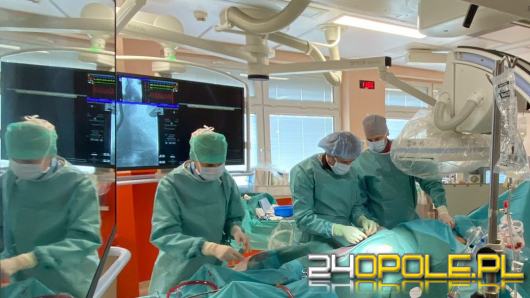 Lekarze usunęli zmiany w sercu bez otwierania klatki piersiowej. Pierwszy taki zabieg w Polsce 