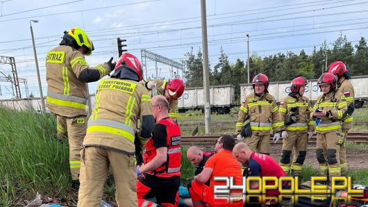 Wypadek w Kolonowskiem. Wagon przygniótł pracownika. Lądował śmigłowiec LPR