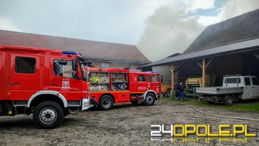 Pożar stodoły. W środku 22 byki. Akcja straży w powiecie oleskim