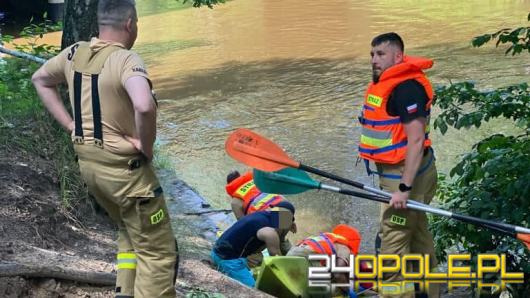 W powiecie strzeleckim zasłabł kajakarz. Kajakarze nie wiedzieli gdzie się znajdują