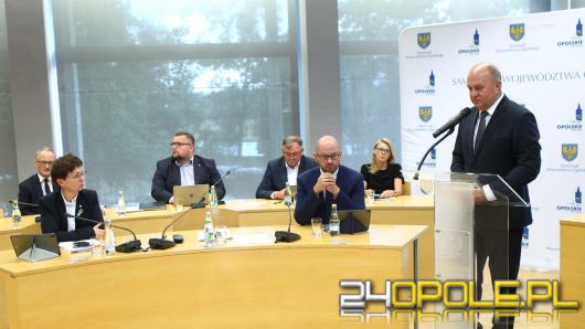 Zarząd województwa opolskiego z wotum zaufania i absolutorium