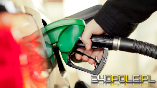 Obajtek obniżył trochę cenę paliwa. Tylko na wakacje i nie dla każdego
