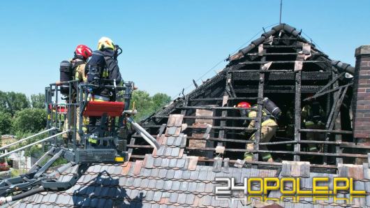 Pożar w opuszczonej jednostce wojskowej w Kędzierzynie-Koźlu