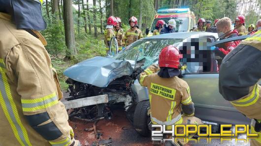 Wypadek w gminie Murów. Ranny kierowca trafił do szpitala