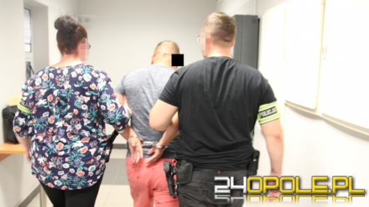 Nietrzeźwy próbował wręczyć łapówkę