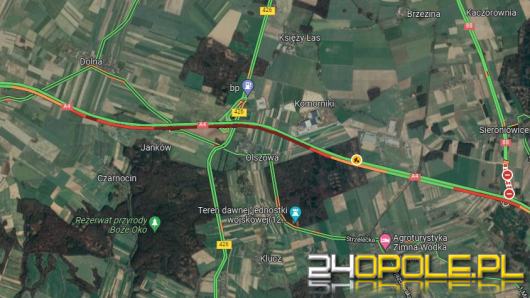 5 kilometrowy zator na A4 w kierunku Katowic. Lepiej omijać A4 
