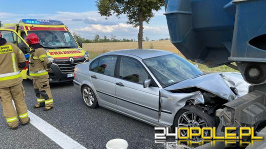 Wypadek na trasie Opole-Wrzoski - Dąbrowa. Zderzyły się dwa samochody ciężarowe i osobowy