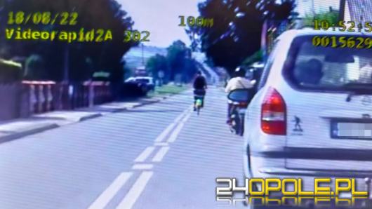 Jechał rowerem całą szerokością drogi, 34-latek miał ponad 2,5 promila alkoholu w organizmie