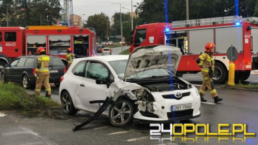 Kolizja pojazdów w Nysie. Jeden z kierowców figurował w bazie jako poszukiwany