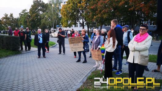 Prezes PiS w Opolu miał również inne przywitanie. Mniej przyjazne